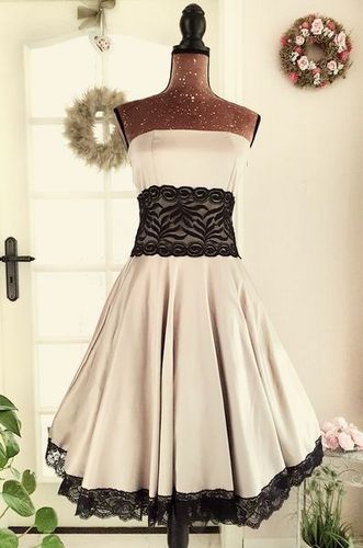 60s Petticoat Kleid schulterfrei Rockabilly Spitze beige Midi M